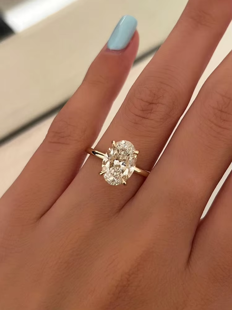 Luxury Oval Cut Promise Ring